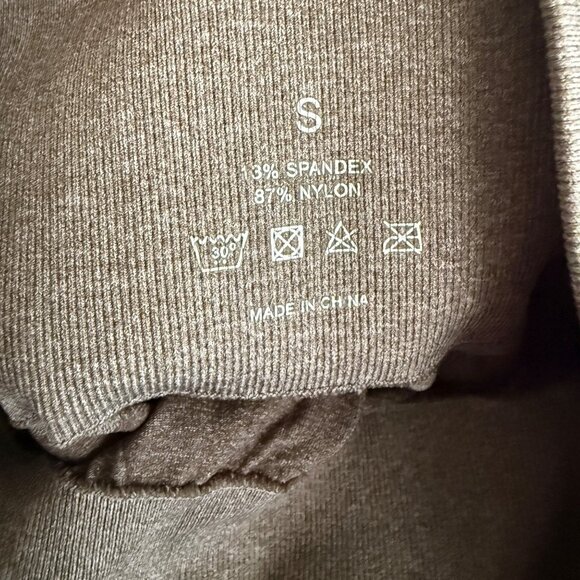 NVGTN Womens Seamless High-Waisted Compression Biker Shorts S Gray Nylon/Spandex - Picture 4 of 4